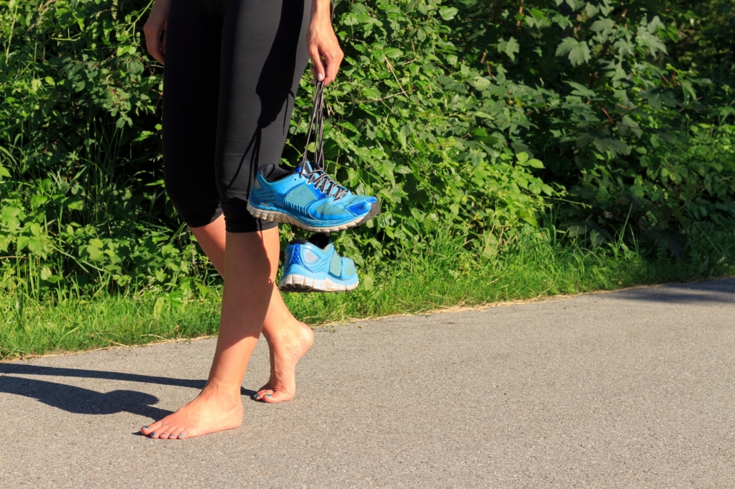Is It Really Better to Run Barefoot? Another Major Study Just Weighed in :  ScienceAlert